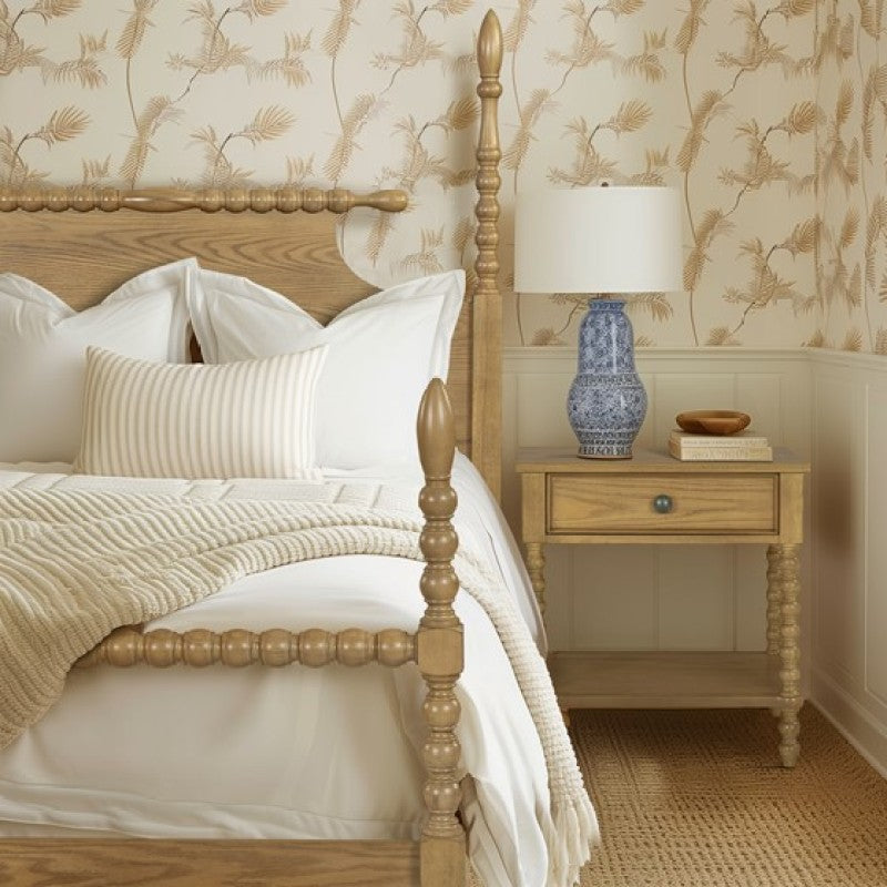 Cambridge Camel Oak Queen Bed | Solid Wood Turned-Post Frame