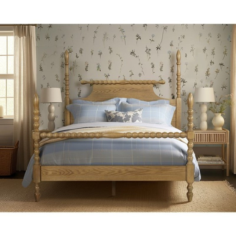 Cambridge Camel Oak Queen Bed | Solid Wood Turned-Post Frame