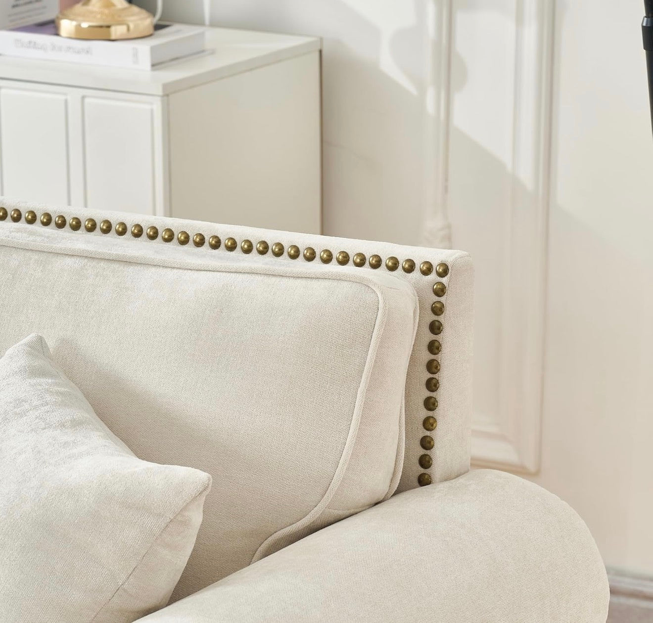 Johnston Hall Sofa – Beige
